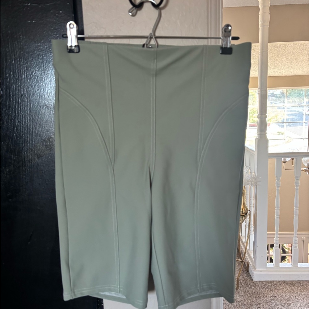 (ZARA) Sage Green High-Waisted Shorts